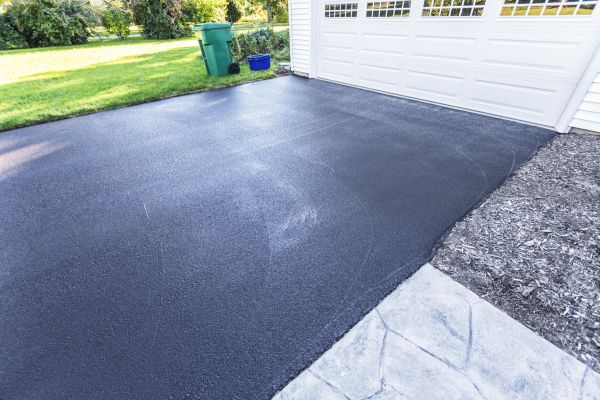 Cost of Blacktop Driveway Service in Manchester